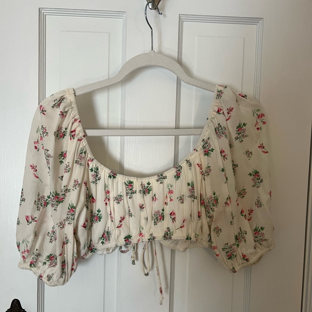 Cute Top! - Picture 3 of 4